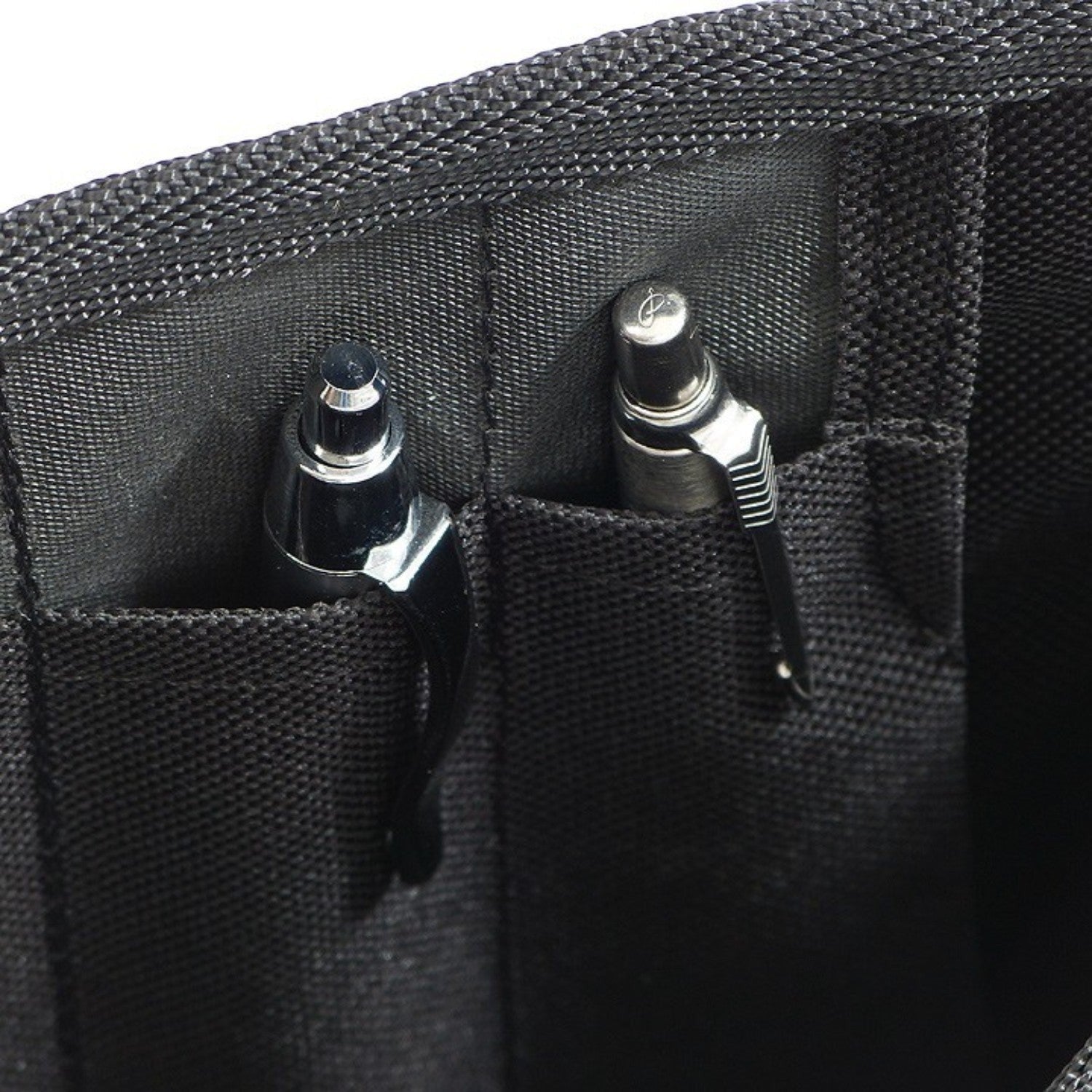 Lieblingstasche Barkasse Mini black canvas organizer with pen pockets, holding two pens.