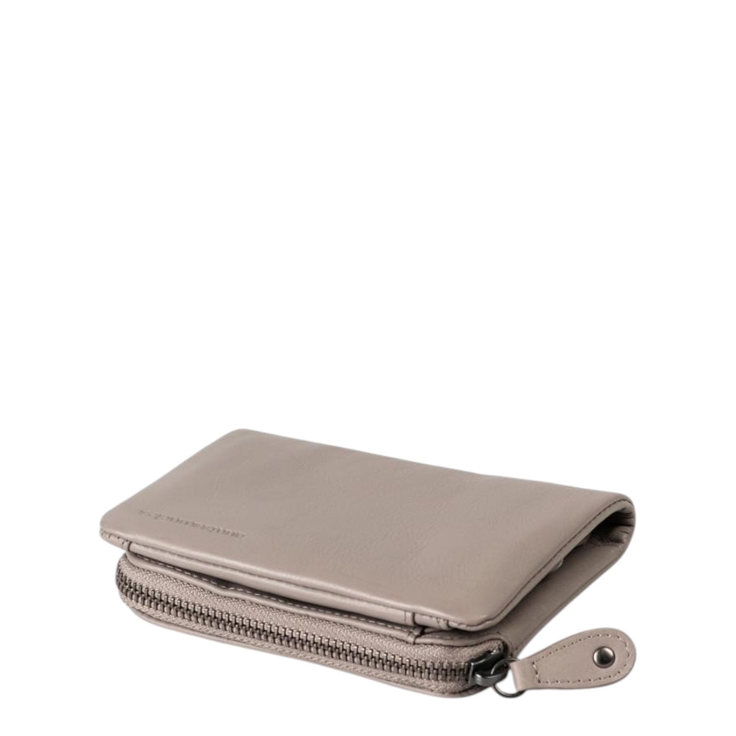 Lieblingstasche Cherry taupe leather wallet with a secure zip closure and compact design