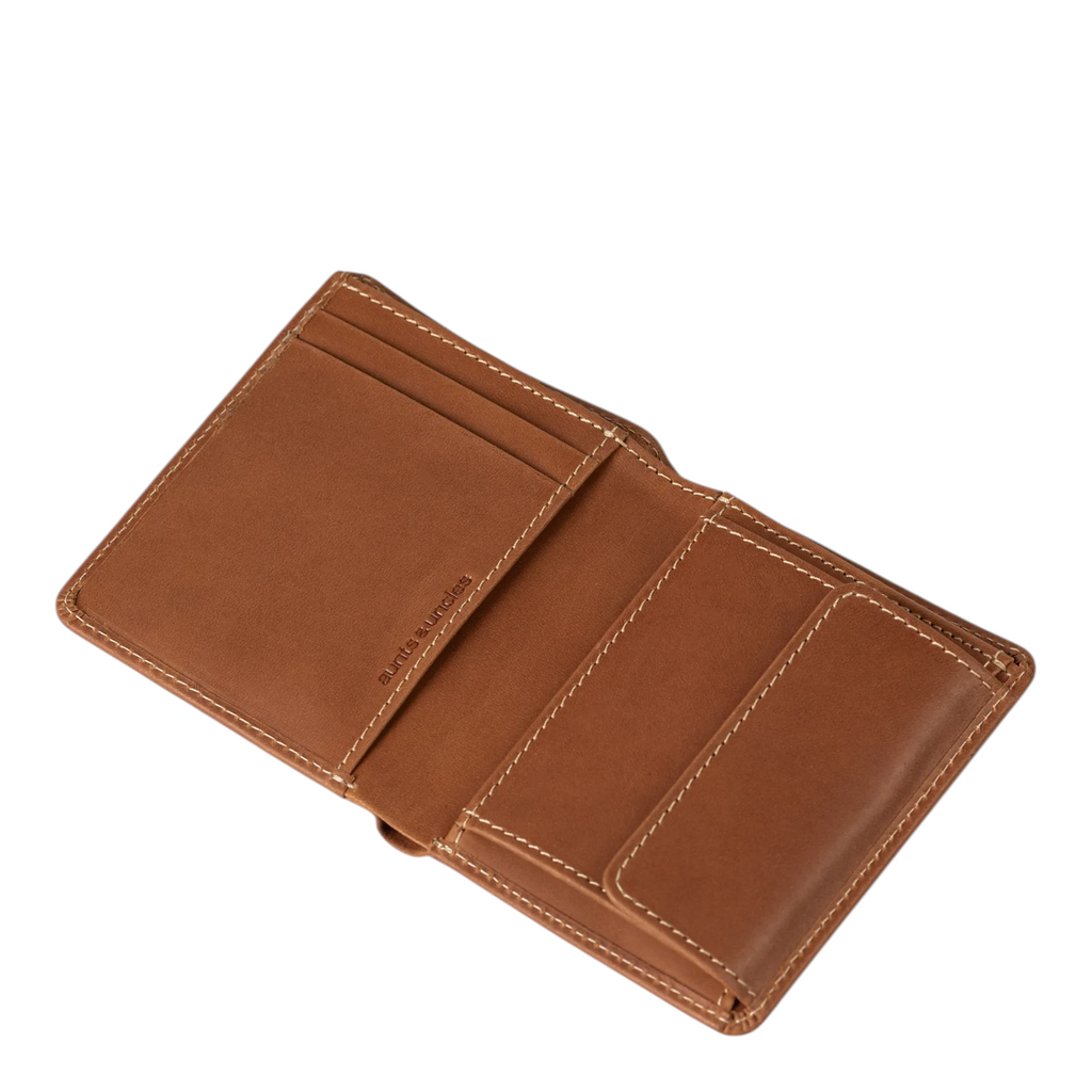 Lieblingstasche Clive brown leather bifold wallet with visible stitching and multiple card slots
