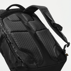 Lieblingstasche Easy27 black backpack showing the breathable mesh back panel and padded shoulder straps
