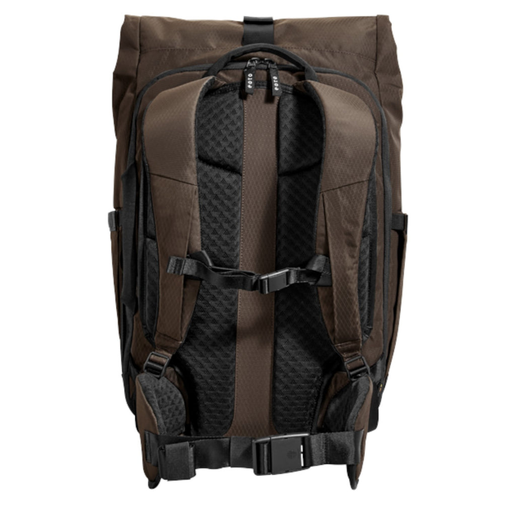 Lieblingstasche eoto Tall41 brown rolltop travel backpack with padded shoulder straps and breathable back panel