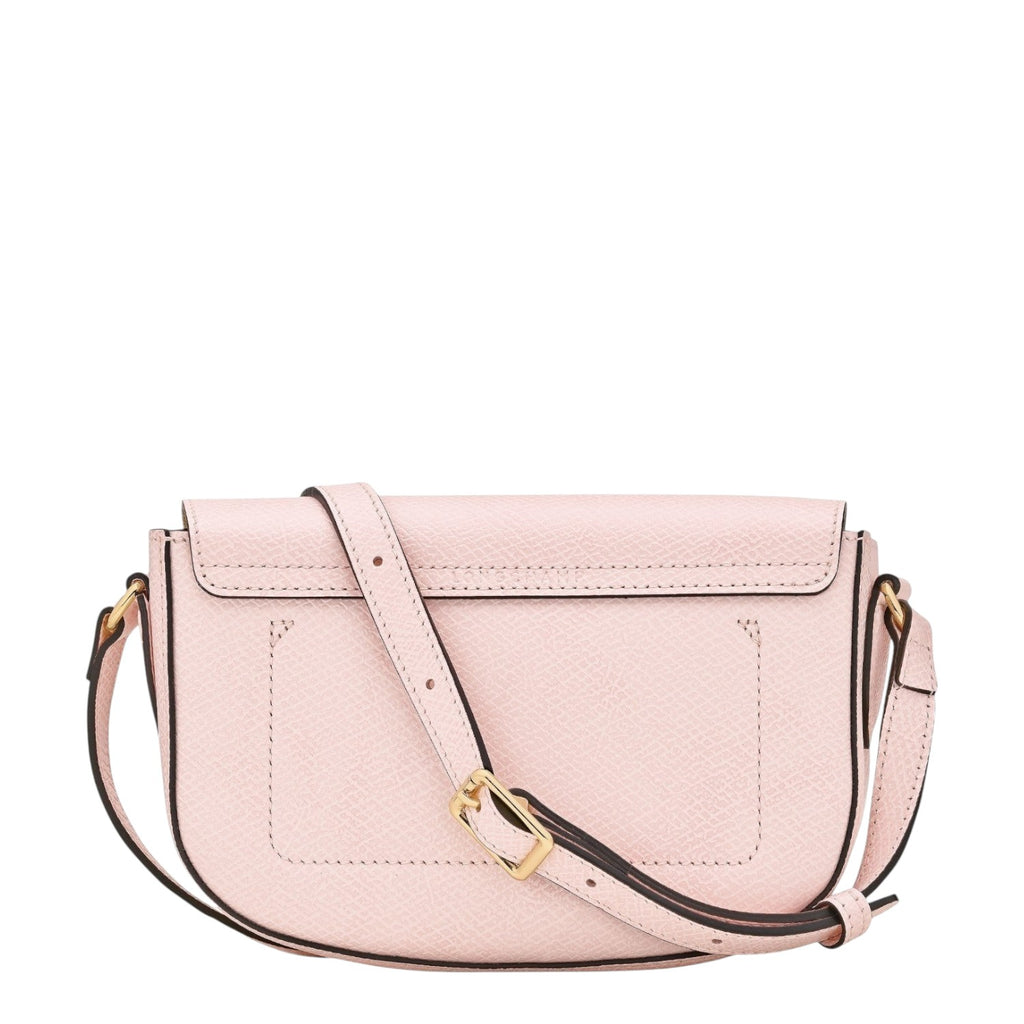 Lieblingstasche Epure S light pink textured leather crossbody bag with gold buckle.