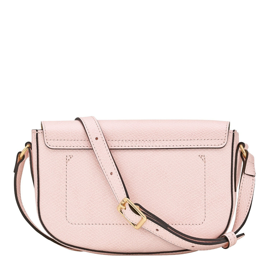 Lieblingstasche Epure S light pink textured leather crossbody bag with gold buckle.