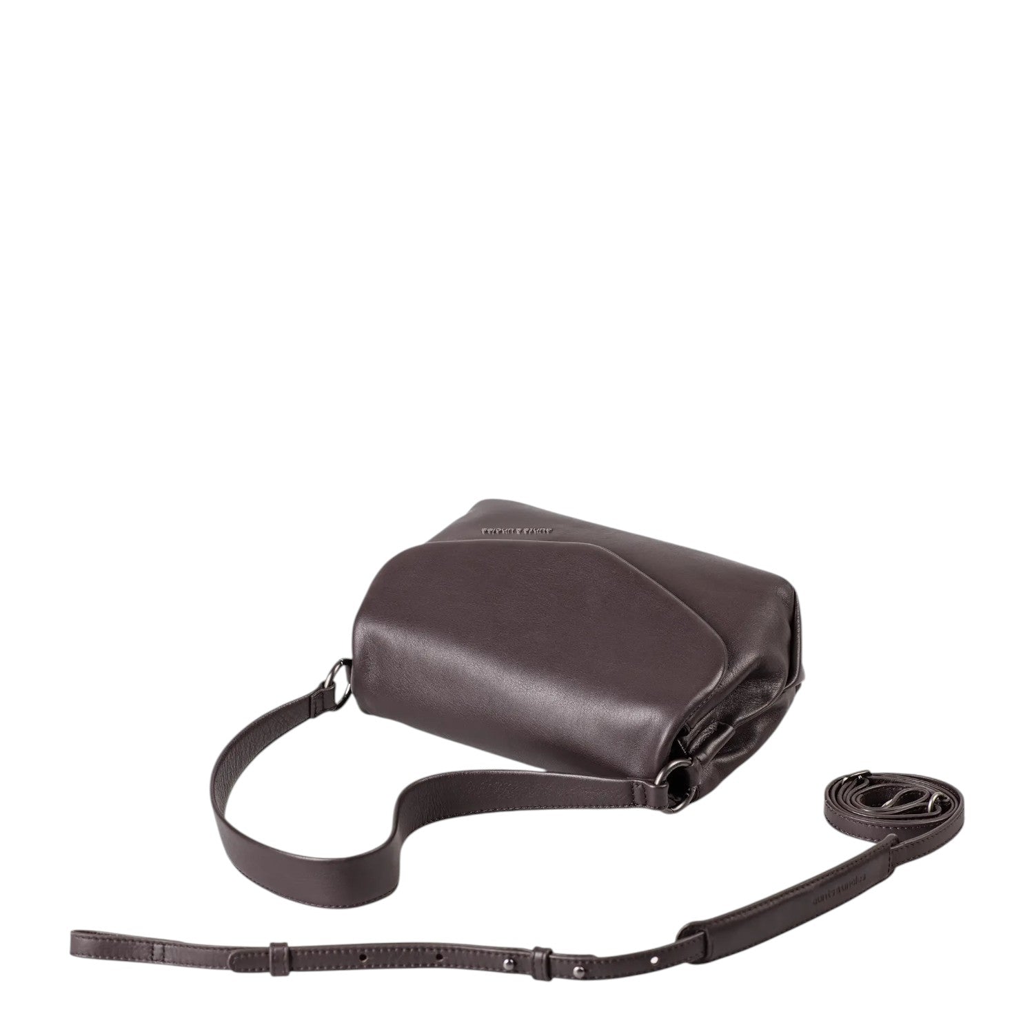 Lieblingstasche Fern dark brown leather crossbody bag with an adjustable shoulder strap on a white background.