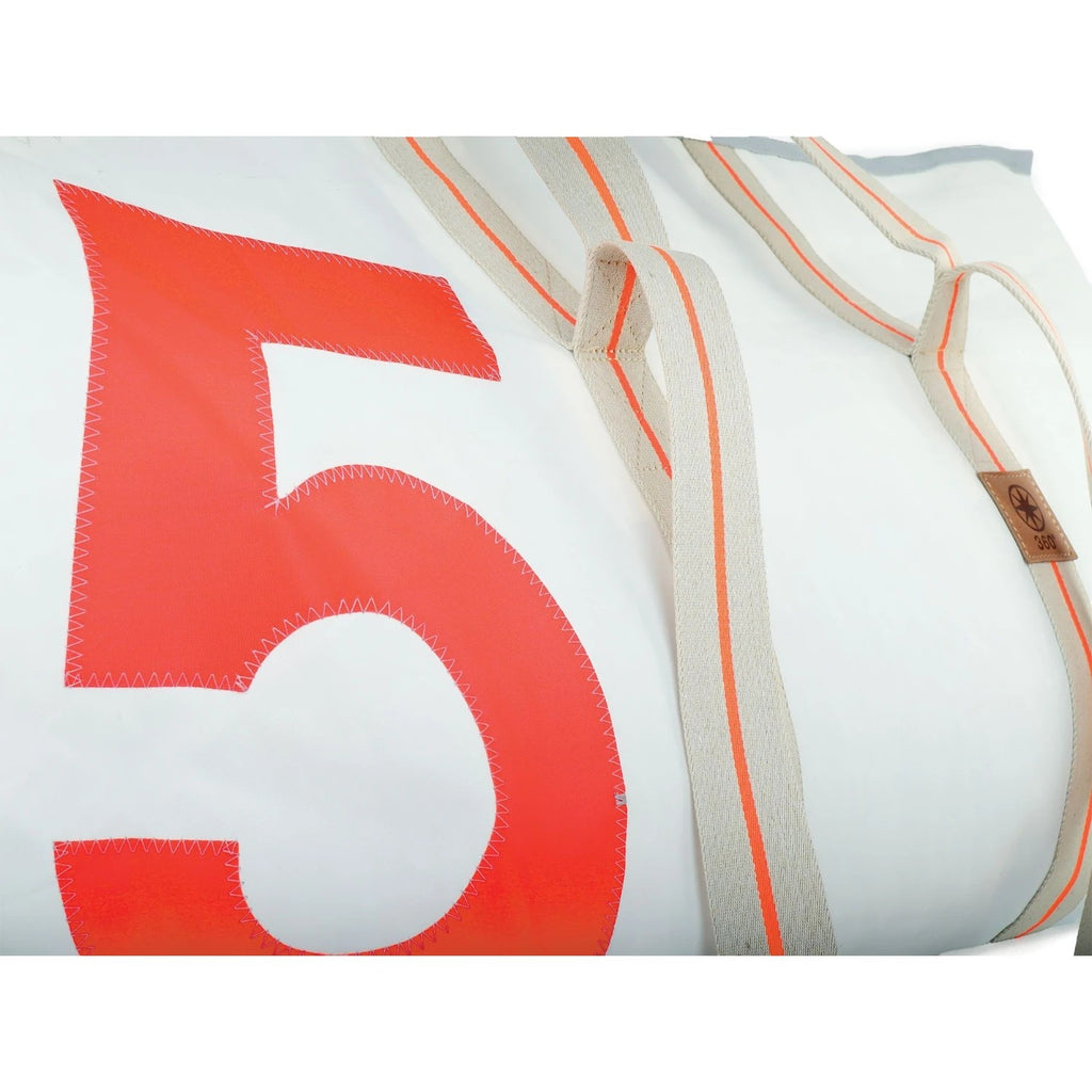Lieblingstasche Kutter XL white sailcloth bag with a large red number 5 and beige canvas straps