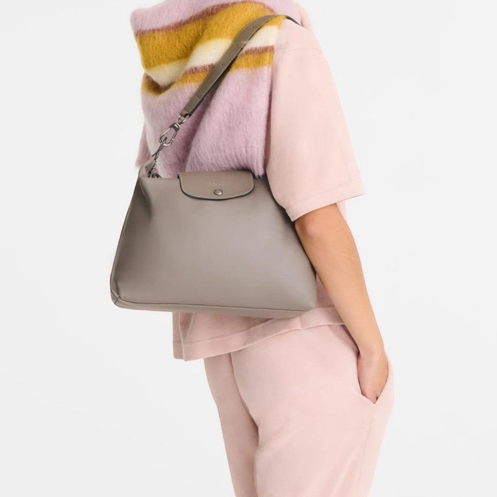Lieblingstasche Le Pliage Xtra M shoulder bag in grey smooth cowhide leather with adjustable strap and metallic details