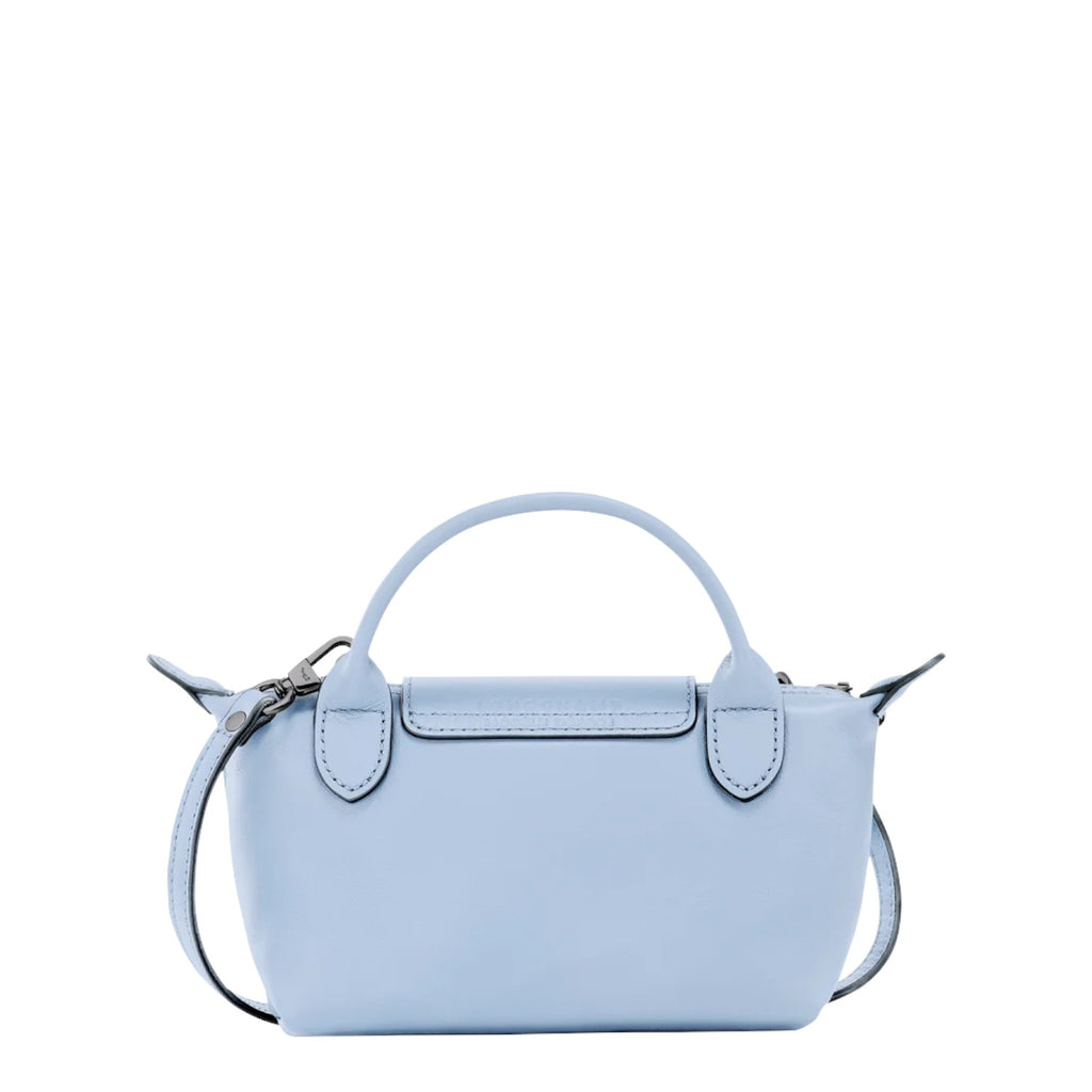 Lieblingstasche Le Pliage Xtra Pochette, light blue leather handbag with top handle and detachable strap.