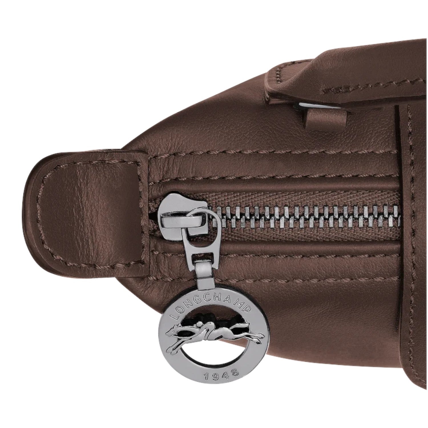 Lieblingstasche Le Pliage Xtra Pochette in brown leather with silver zipper and signature logo charm.