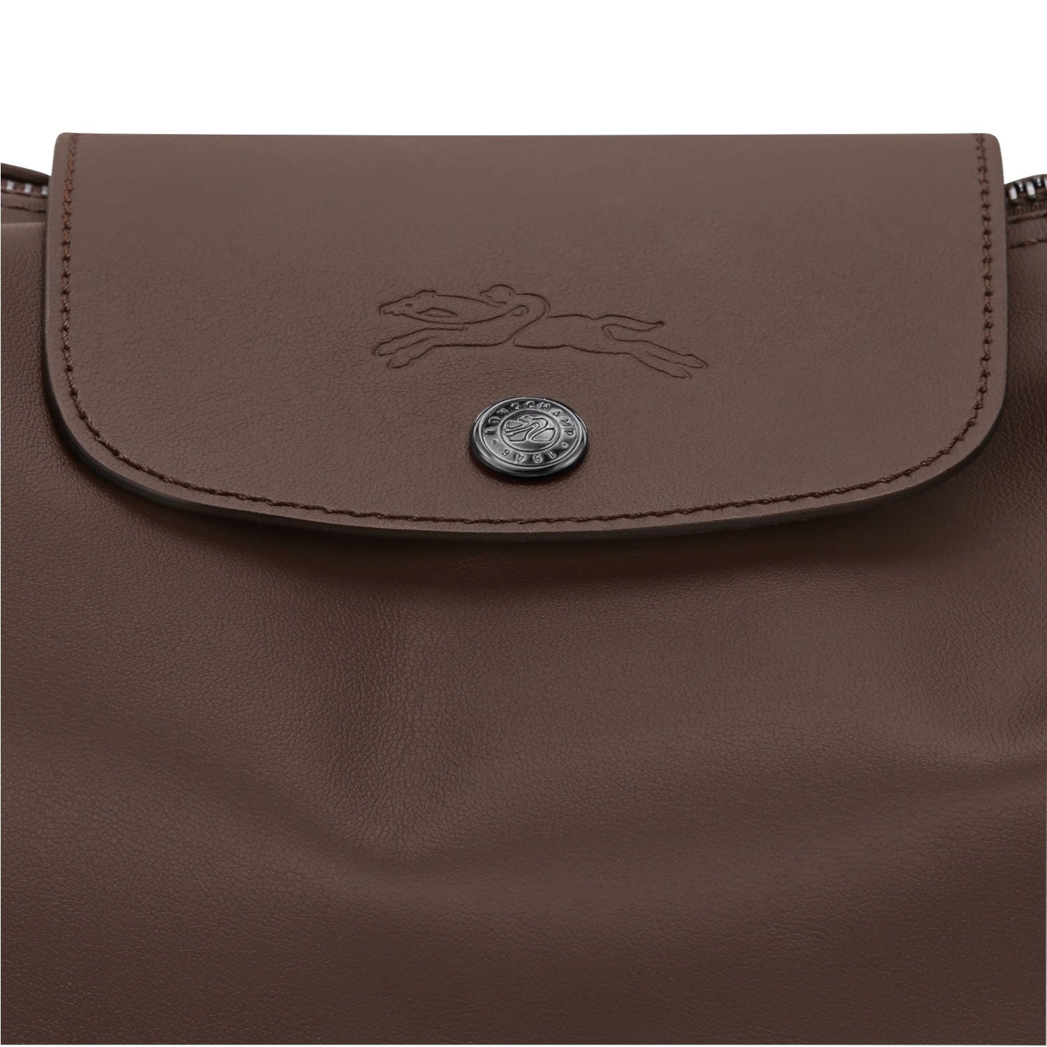 Lieblingstasche Le Pliage Xtra XL shoulder bag in brown leather with embossed horse logo and silver snap closure.