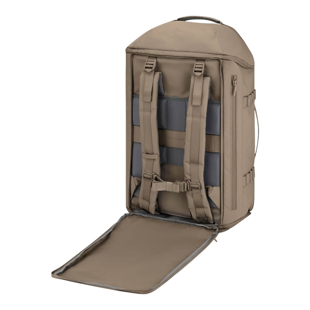 Lieblingstasche Lisbon Duffle Backpack L in beige with adjustable shoulder straps and a fully open back panel