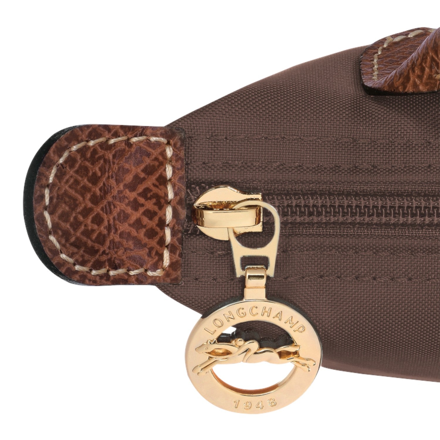 Lieblingstasche Longchamp Le Pliage Pochette brown nylon pouch with gold logo zipper pull and leather trim