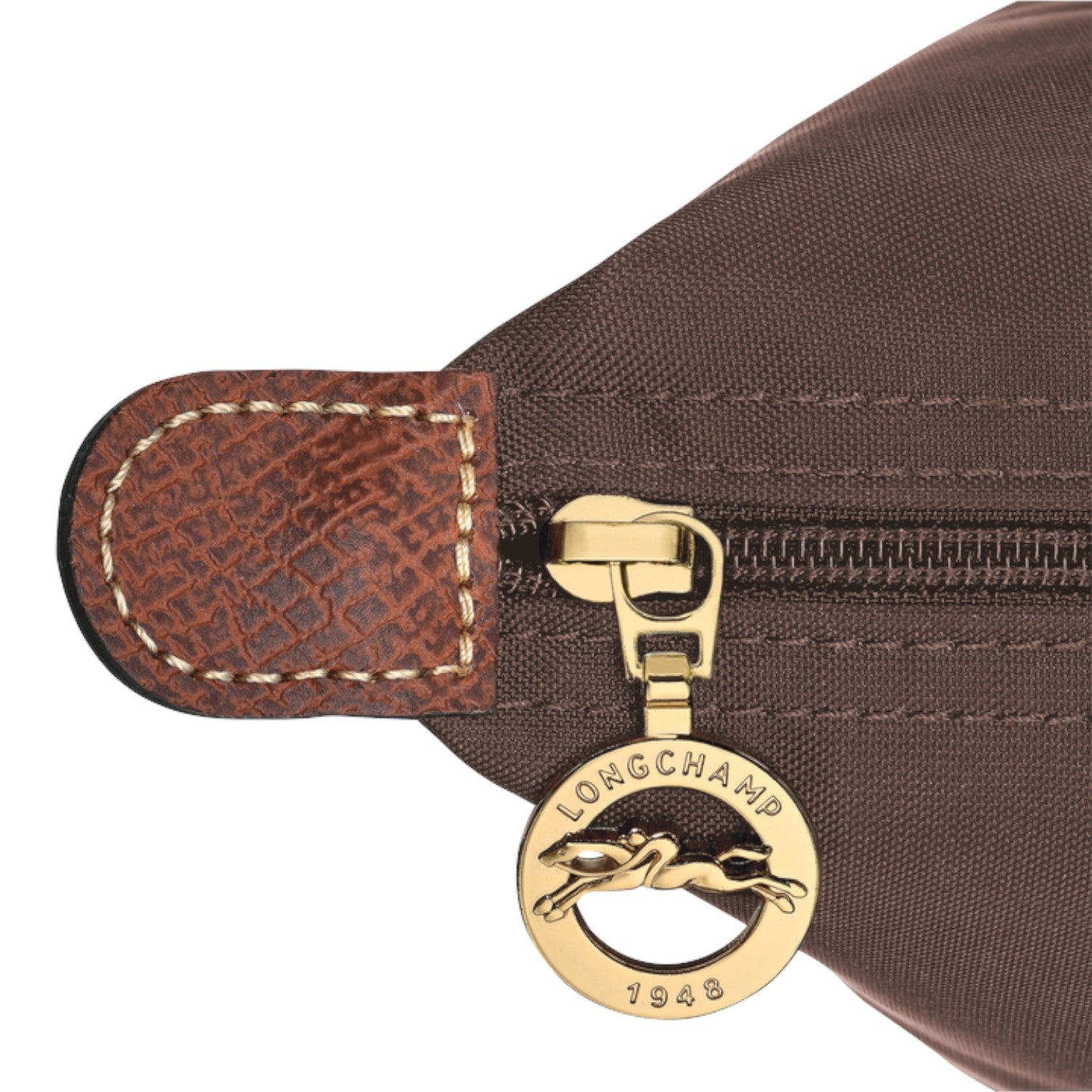 Lieblingstasche Longchamp Le Pliage handbag brown nylon with gold logo zipper pull and textured leather detail
