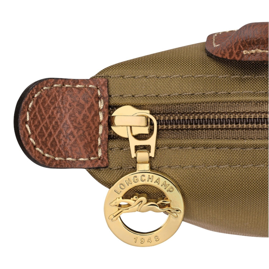 Lieblingstasche Longchamp Le Pliage Pochette in olive green nylon with brown leather trim and gold logo zipper pull