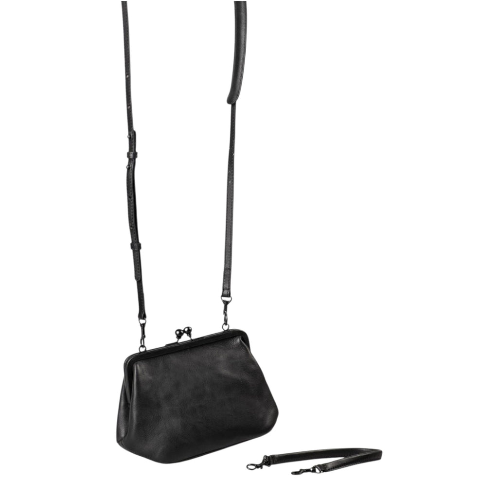 Lieblingstasche Mrs. Pizzelle black leather crossbody bag with a vintage-style kiss-lock clasp and detachable strap.