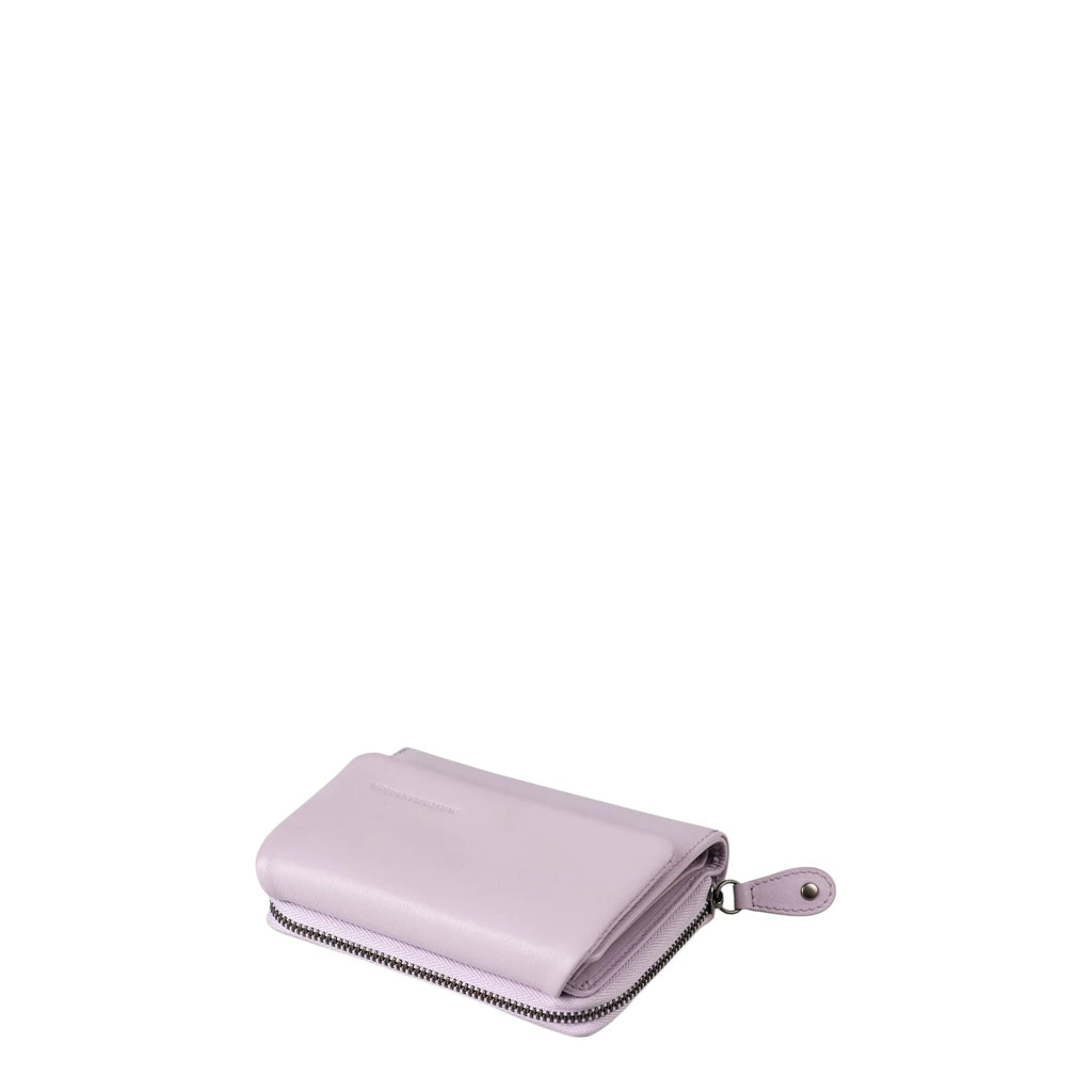 Lieblingstasche Myrtle light purple leather wallet with a secure zip-around closure and compact design