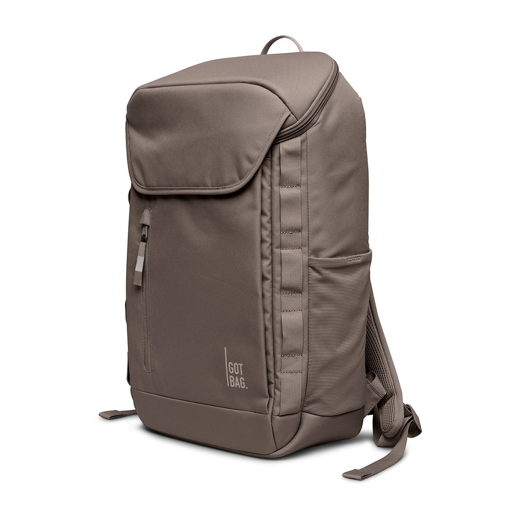 Lieblingstasche Pro Pack taupe backpack with zippered front pocket and side mesh pockets.