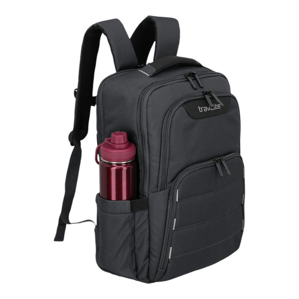 Lieblingstasche Skaii Rucksack M in black with a side water bottle pocket and padded shoulder straps