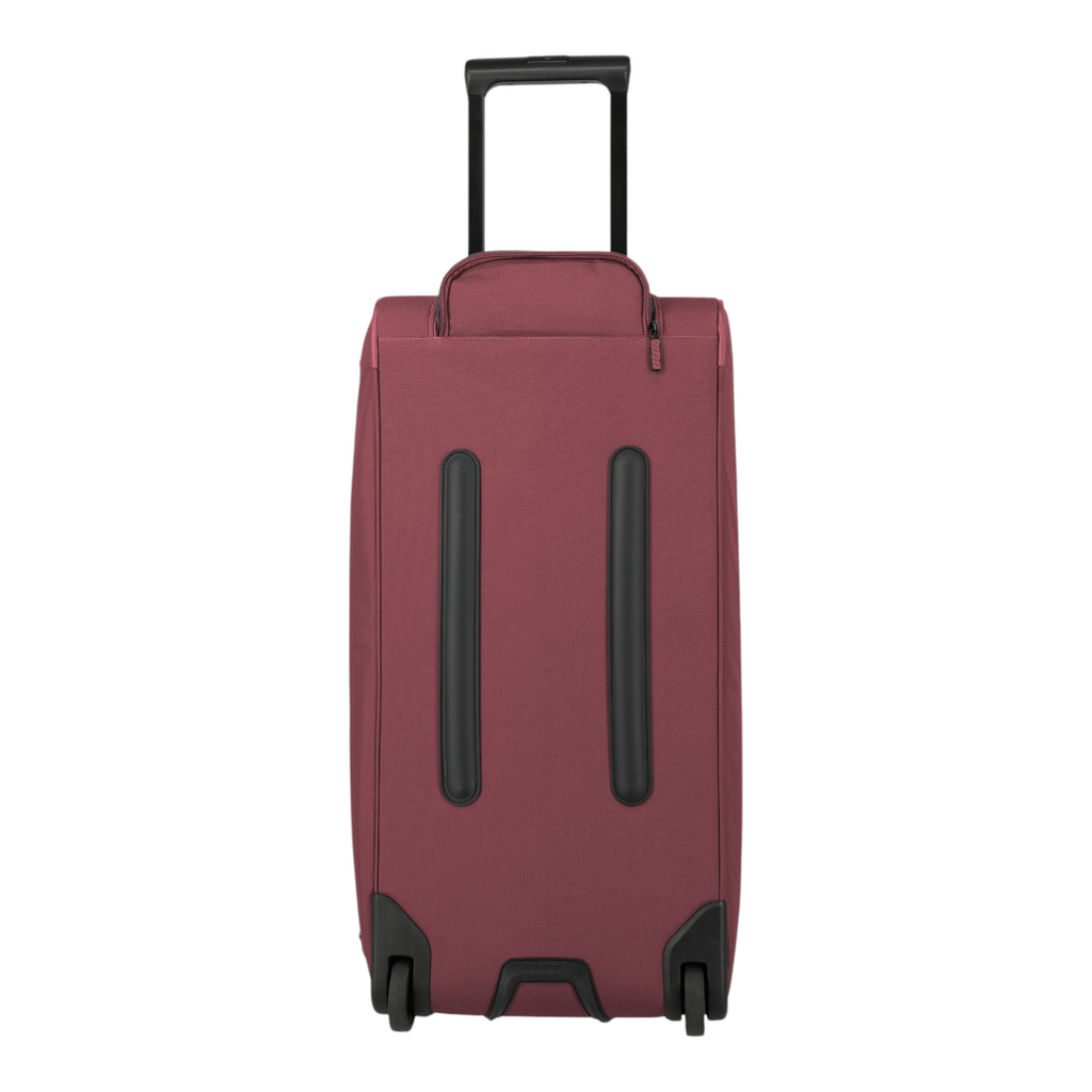 Lieblingstasche Skaii Wheeled Duffle M in burgundy with black telescopic handle and durable rolling wheels