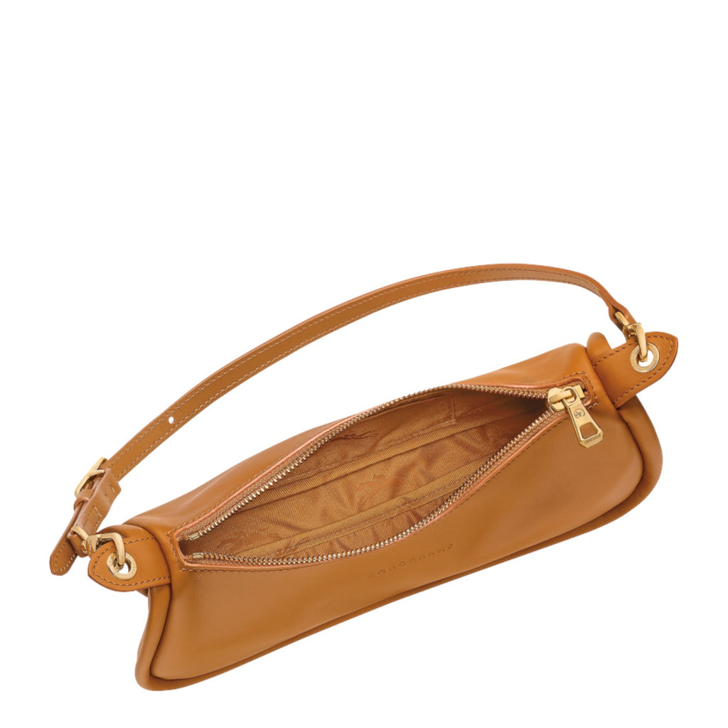 Lieblingstasche Looong Schultertasche S in tan leather with gold-tone hardware and a zippered top opening