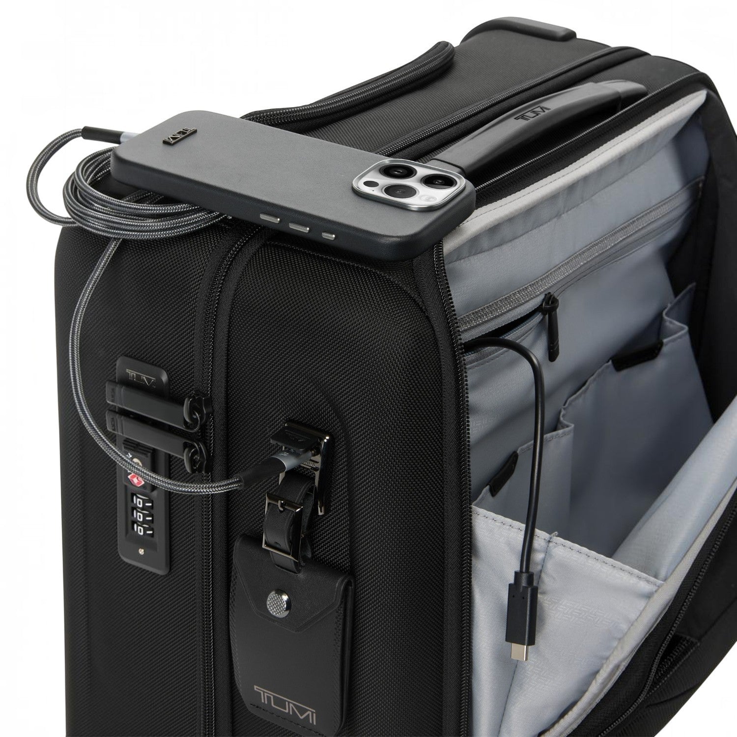 Lieblingstasche Tumi Alpha compact carry-on suitcase in black ballistic nylon with integrated USB charging port