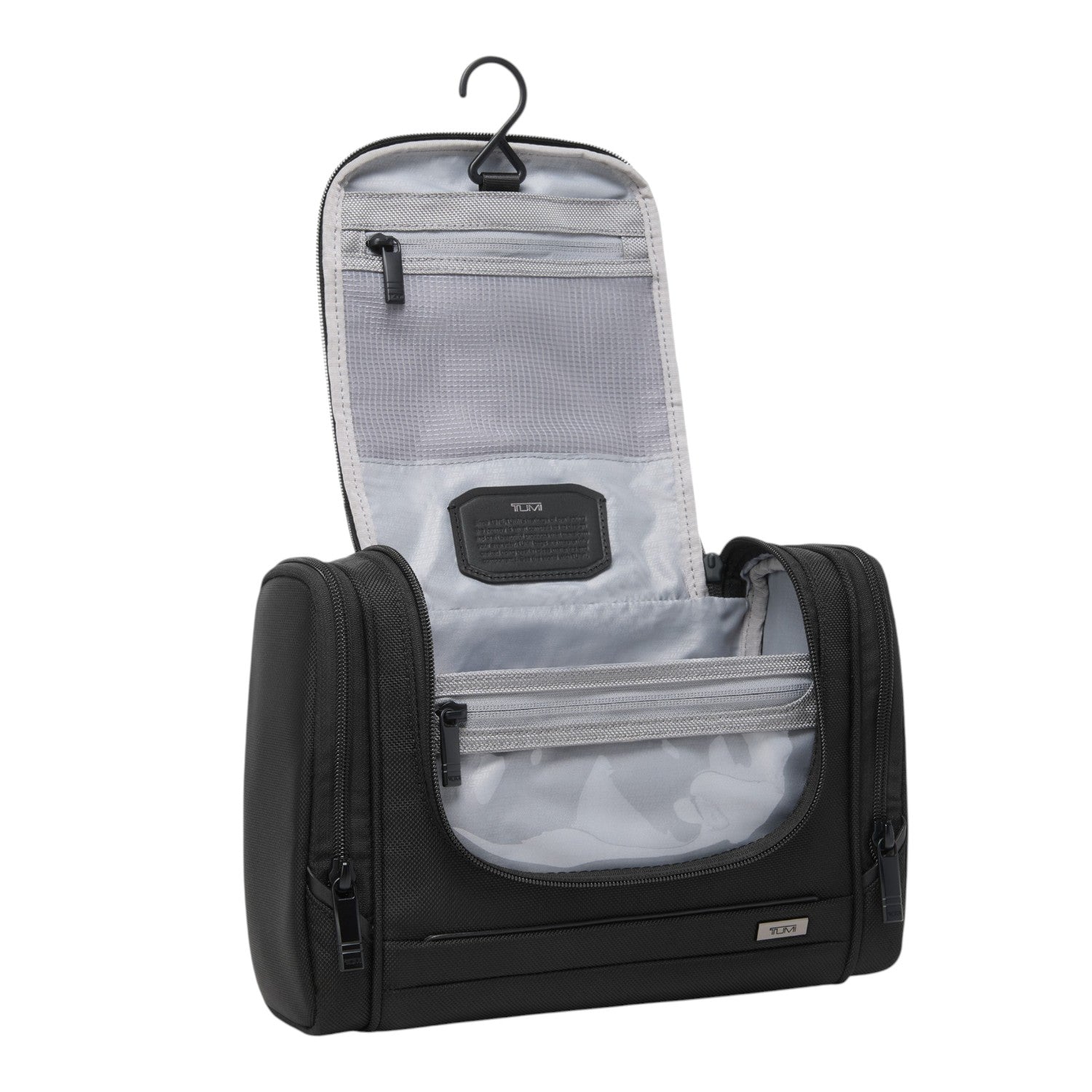 Lieblingstasche Tumi Alpha hanging travel kit in black ballistic nylon with multiple interior storage compartments