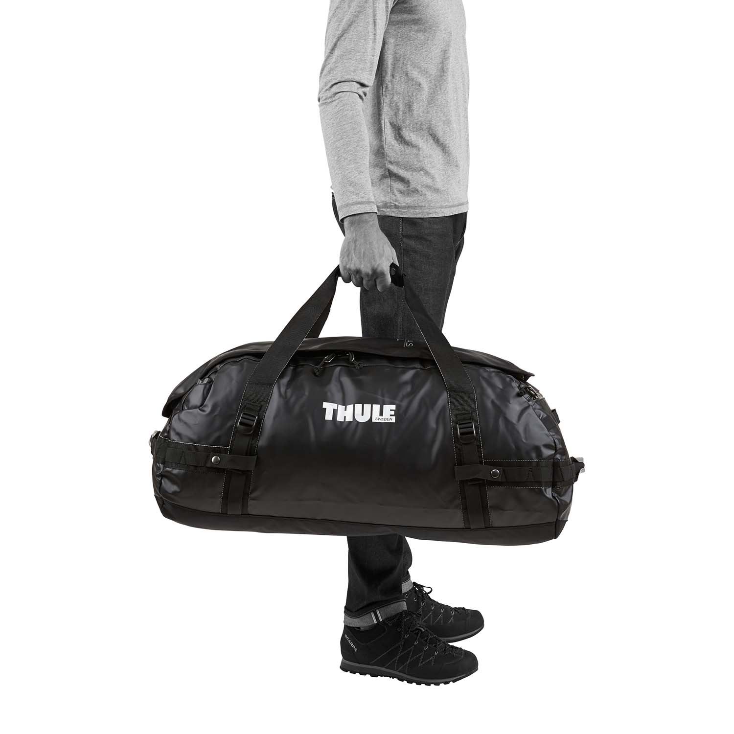 Thule_Chasm-90l-Duffle-3204417-black-12