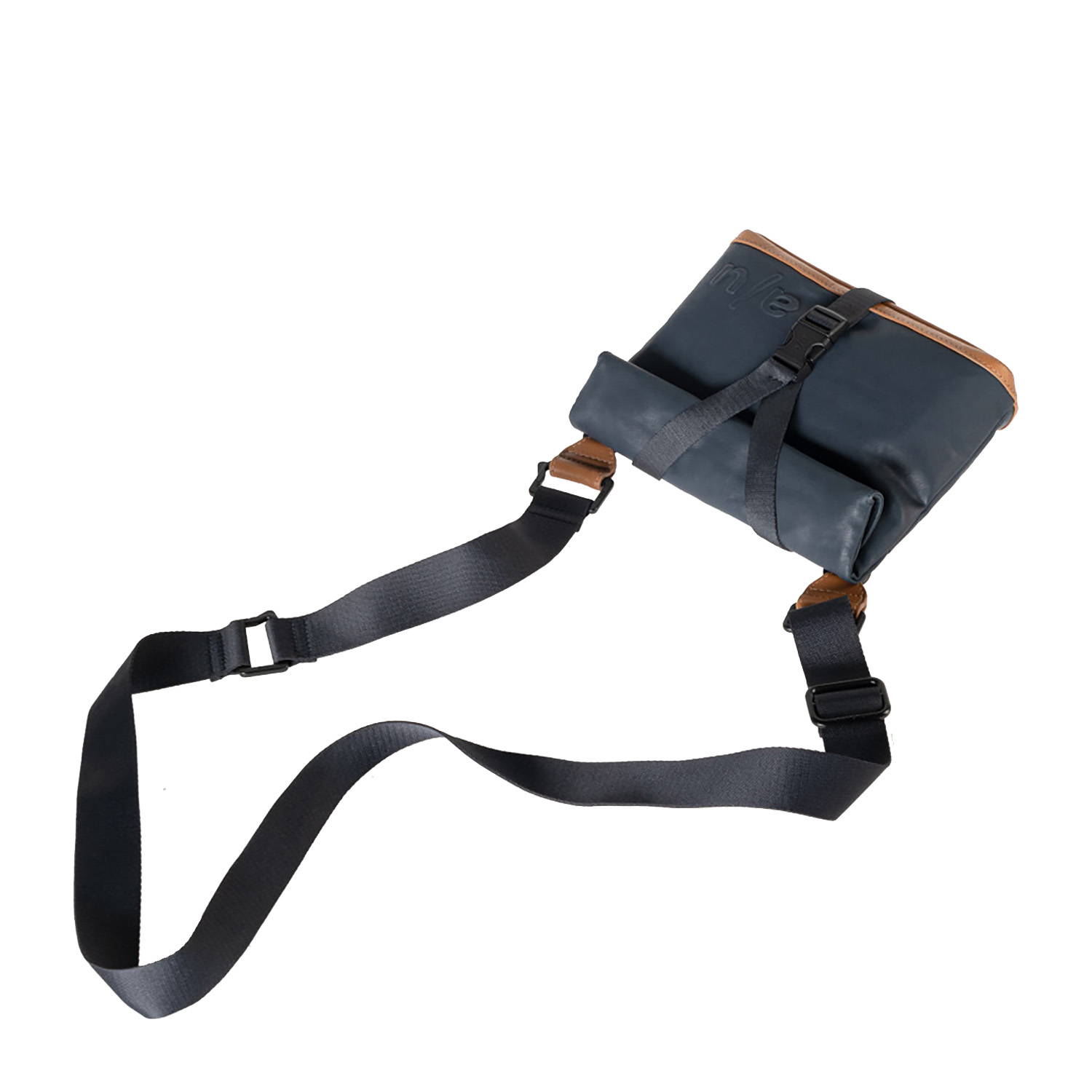 aunts-uncles_Tsu_night-blue_04