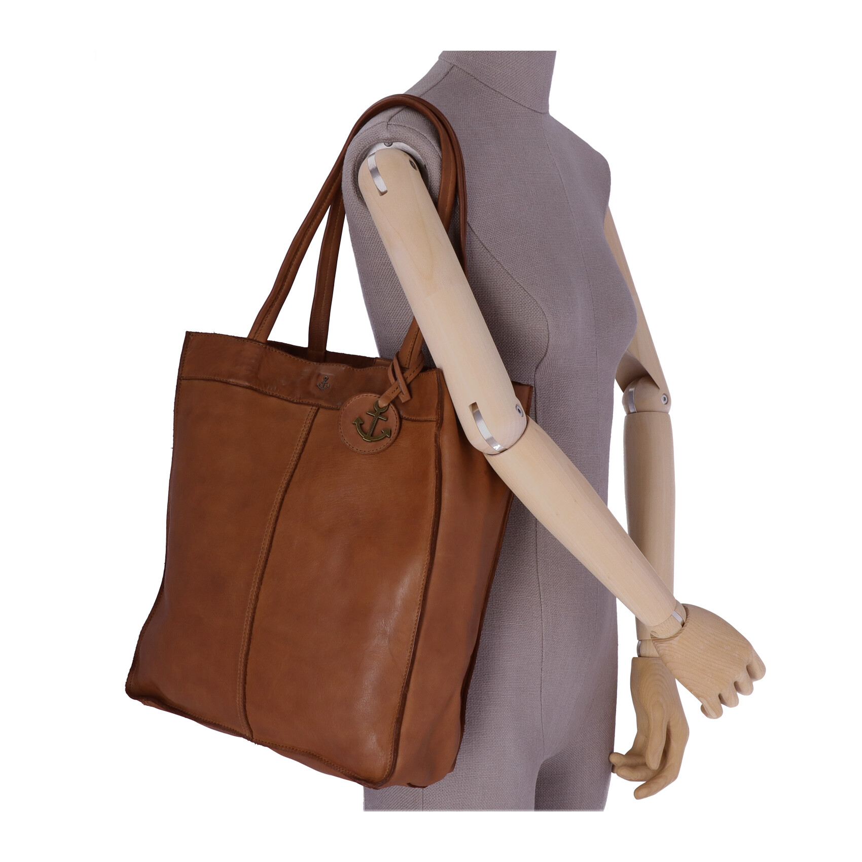 Harbour-2nd-Elbe-1-Figur-und-Front_B3-6595_charming-cognac_1SXeKAnyCivKOf