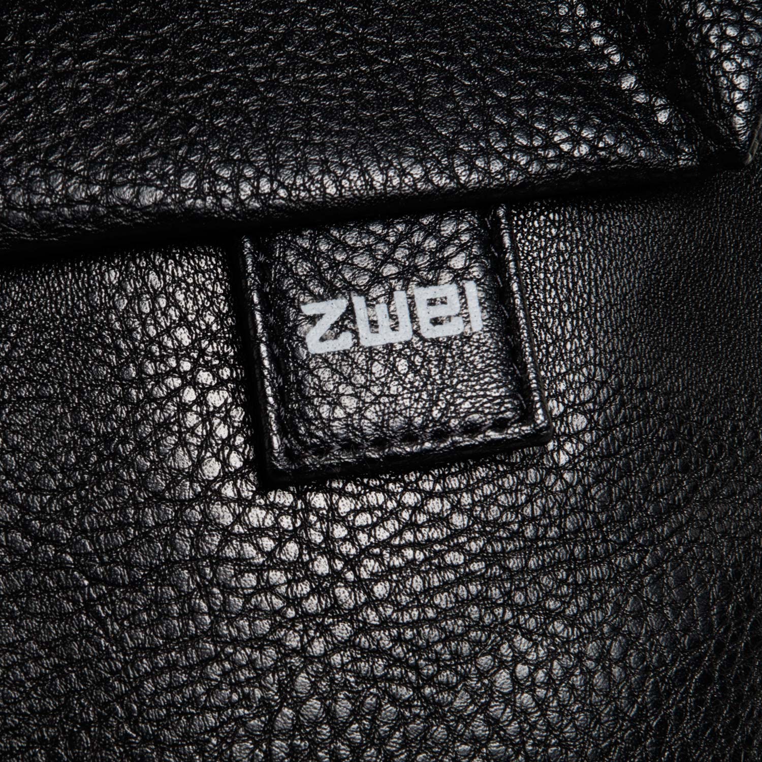 zwei_mademoiselle_mr13_noir_detail1