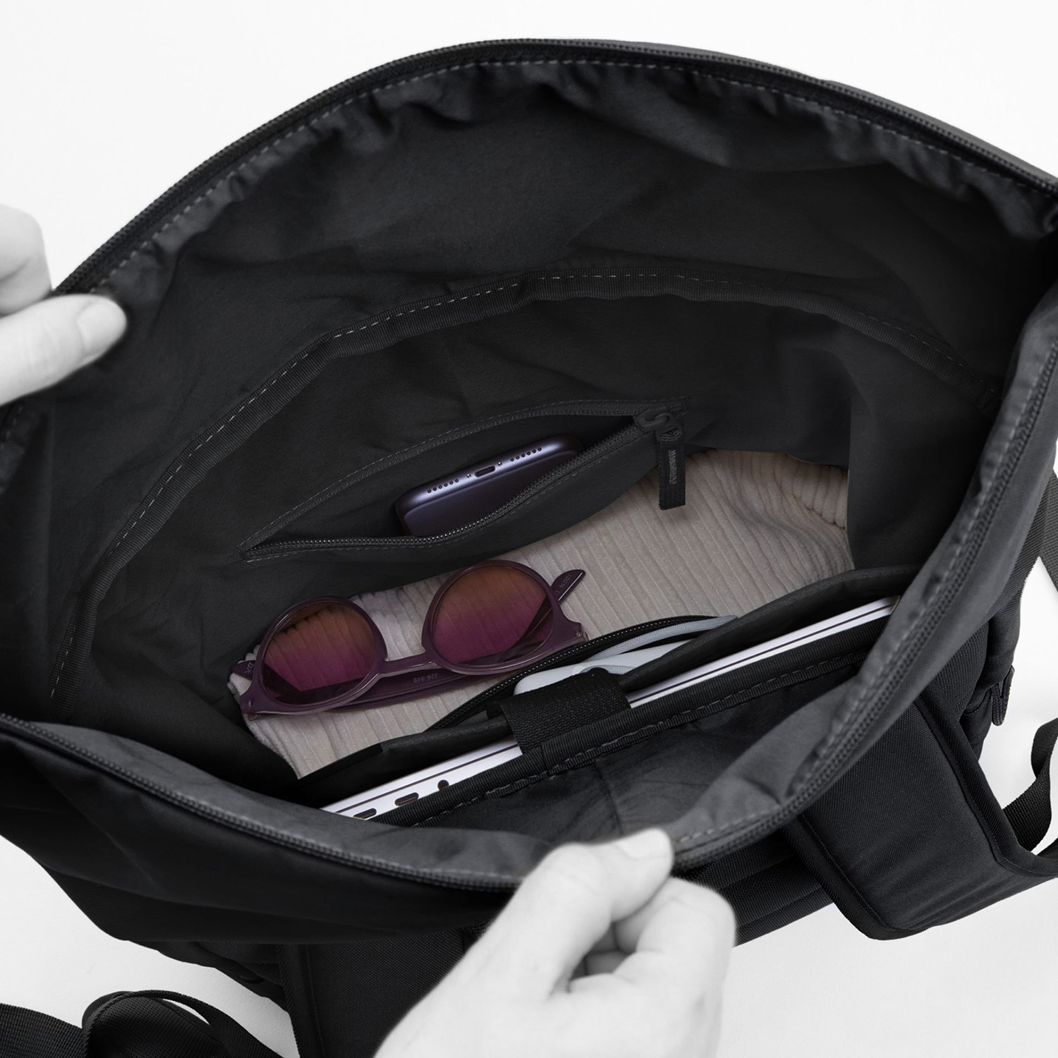 GOT-BAG_Rolltop-Easy_BP0121XX-100_black_11