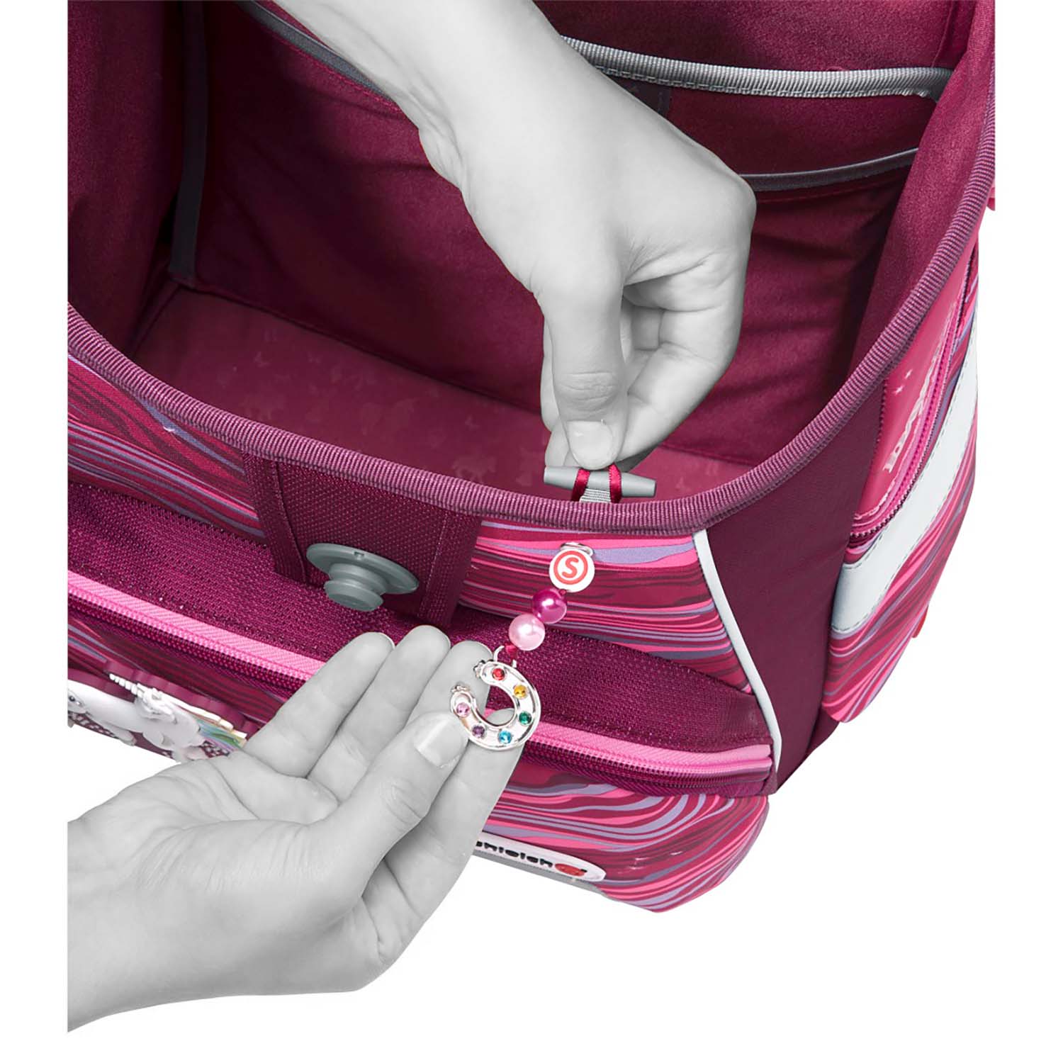 Step-by-Step_Magic-Mags-SCHLEICH_00139217_bayala-Rainbow-Unicorn_04